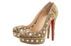 1328529420_fashionable_footwear_in_2012_by_christian_louboutin_09.jpg