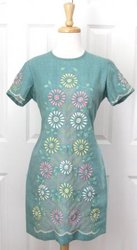 Vtg 60's Green Floral Embroidered Shift Party Dress.jpeg