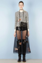 127922936_35redvalentino.jpg