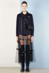 127922966_12redvalentino.jpg