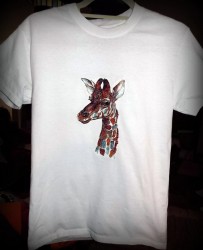large.t-shirt_with_giraffe_photo_stitch_free_embroidery.jpg.b085a10b3a25a177606019501e1e67f8.jpg