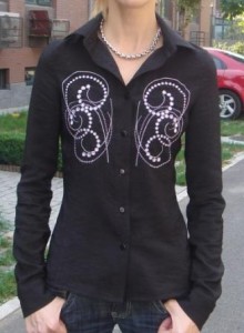 black shirt web.JPG