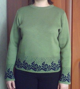зеленая кофта с рисунком (лист).jpg